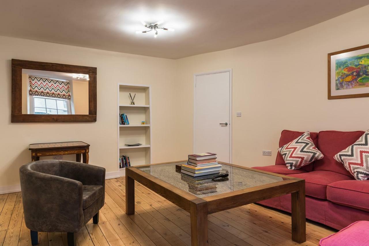 Luxury 3 Bed Flat In The Centre Of Woodstockアパートメント エクステリア 写真